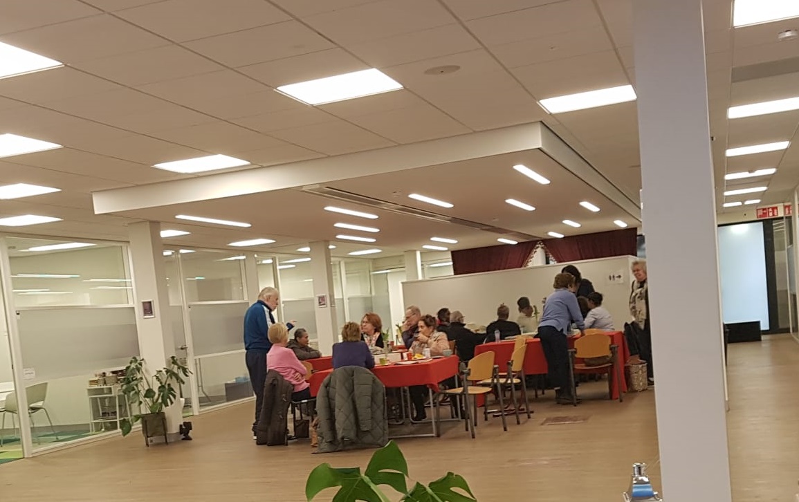Koffieochtend, iedere dinsdag en donderdag is er van 9.30 tot 12.00 uur in het Capelse Verbindingshuis.